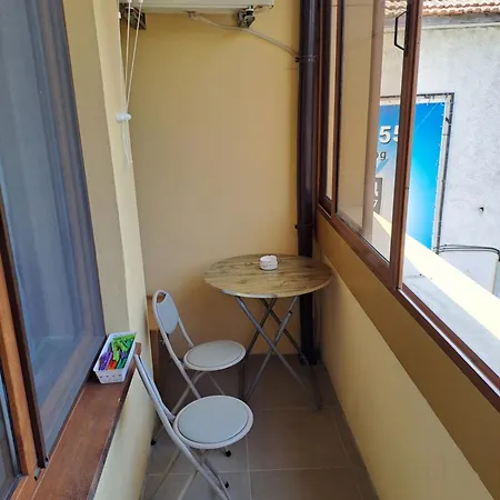 Demokratsia Apartment