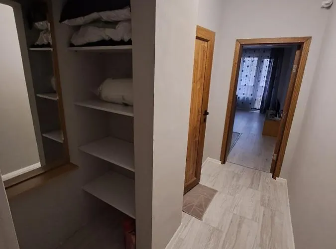 Demokratsia Апартаменты *